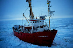 arctic_boat.jpg